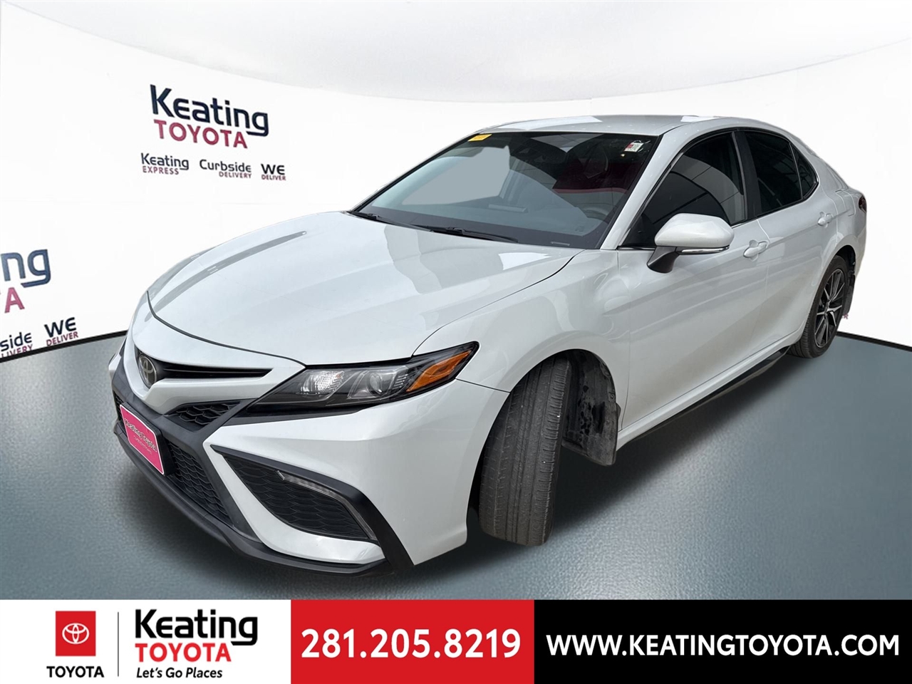 Toyota Camry SE 2024