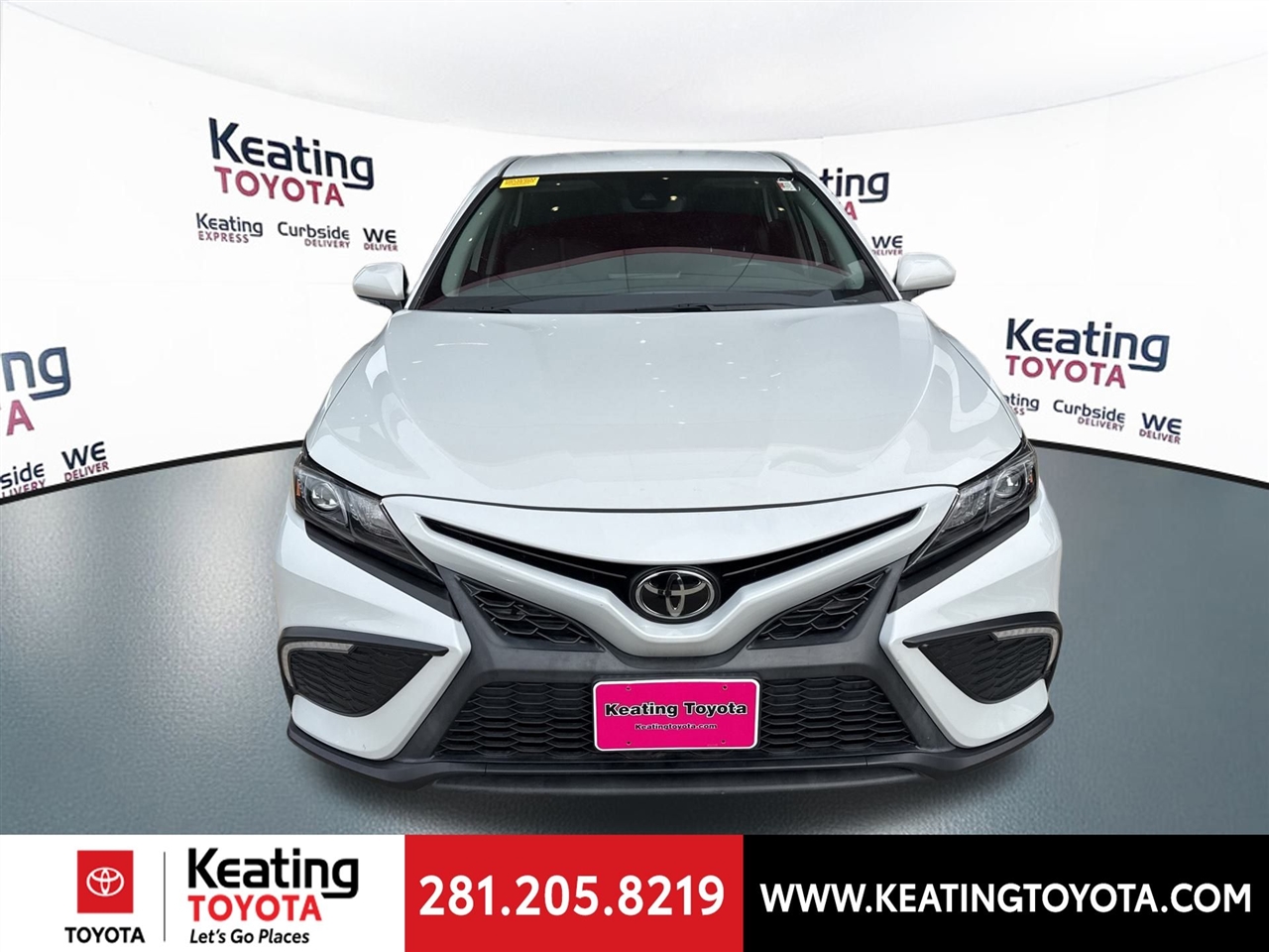 Toyota Camry SE 2024