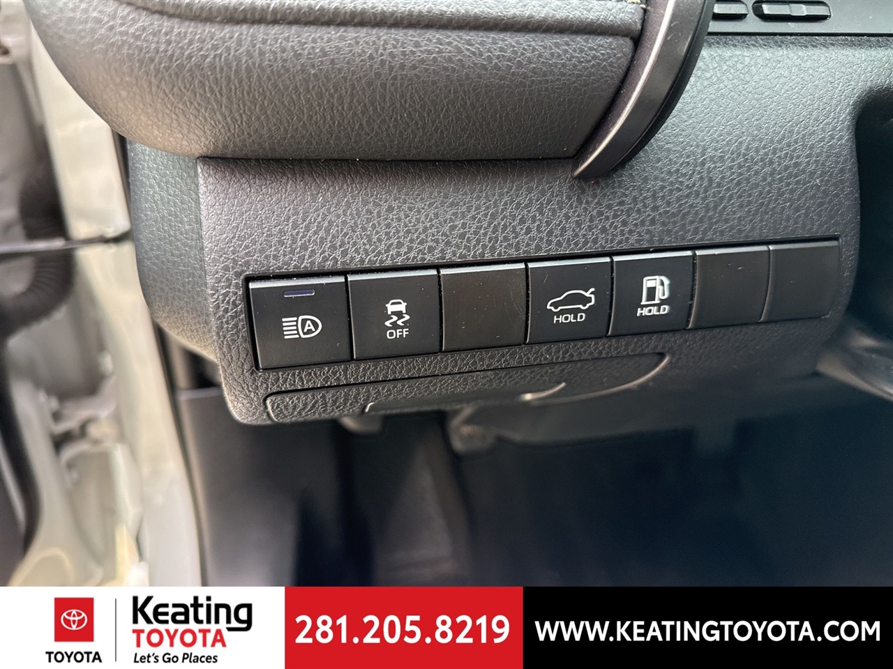 Toyota Camry SE 2024