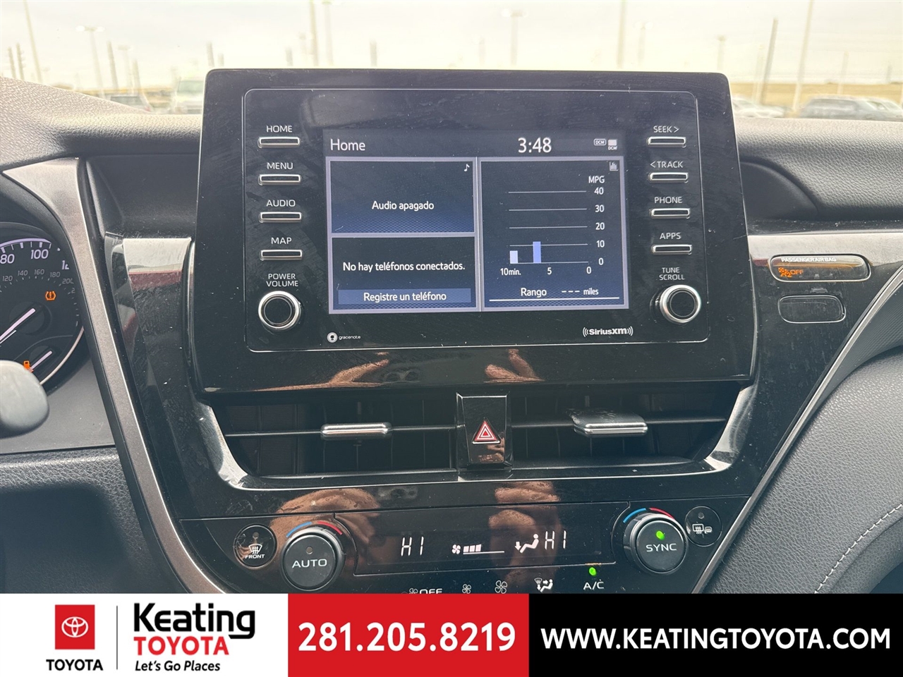 Toyota Camry SE 2024