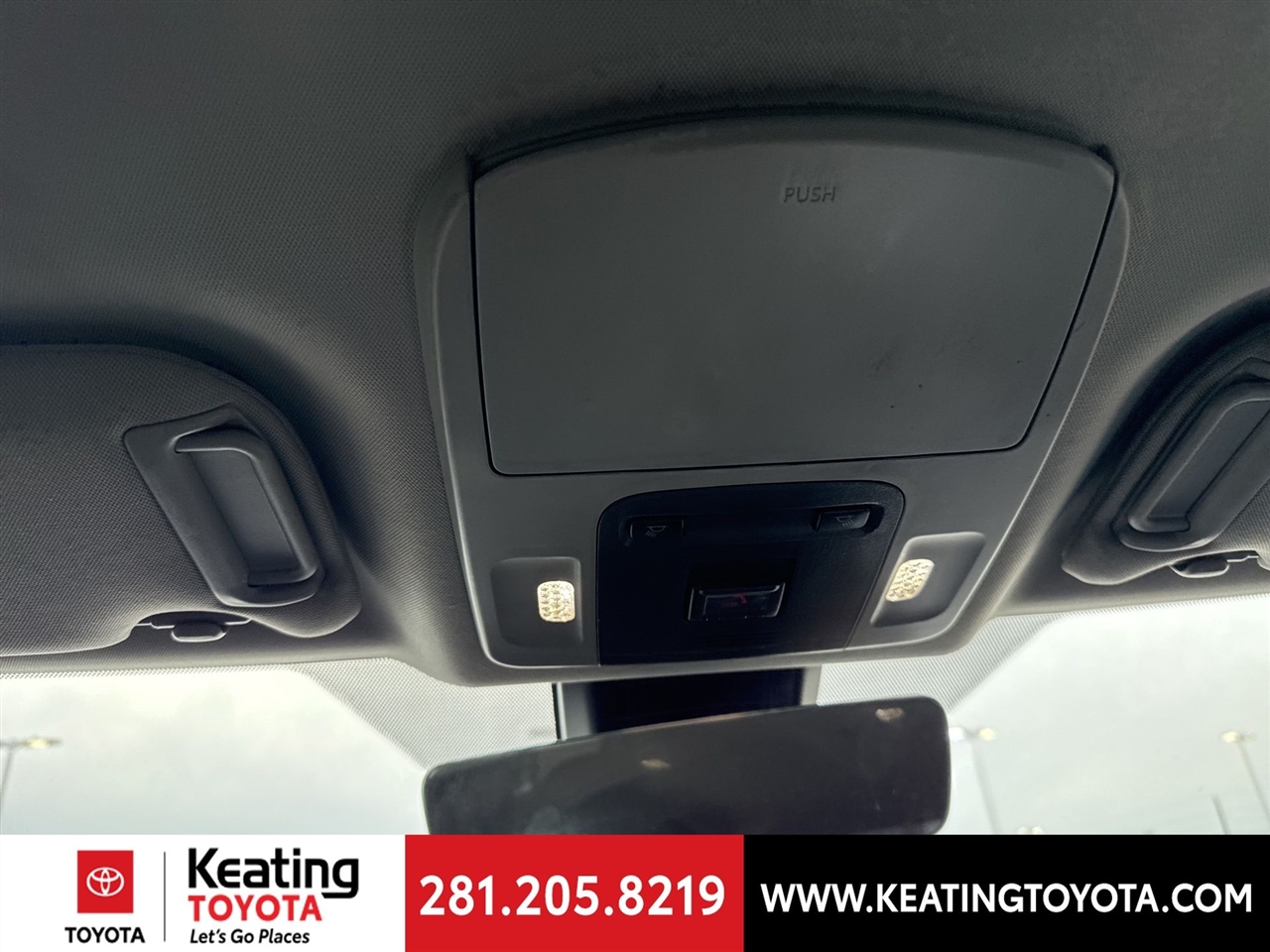 Toyota Camry SE 2024