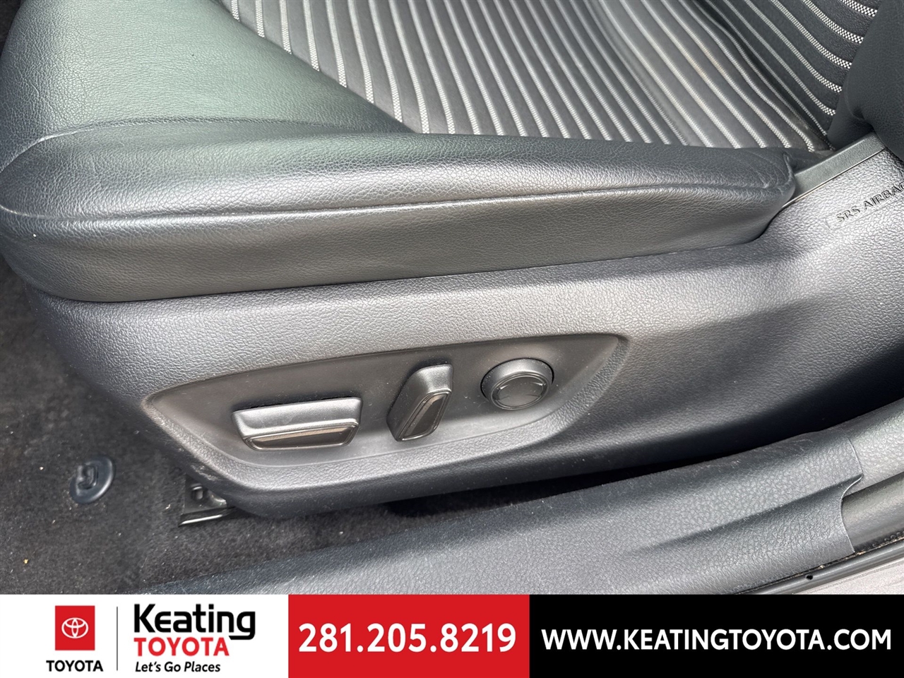 Toyota Camry SE 2023