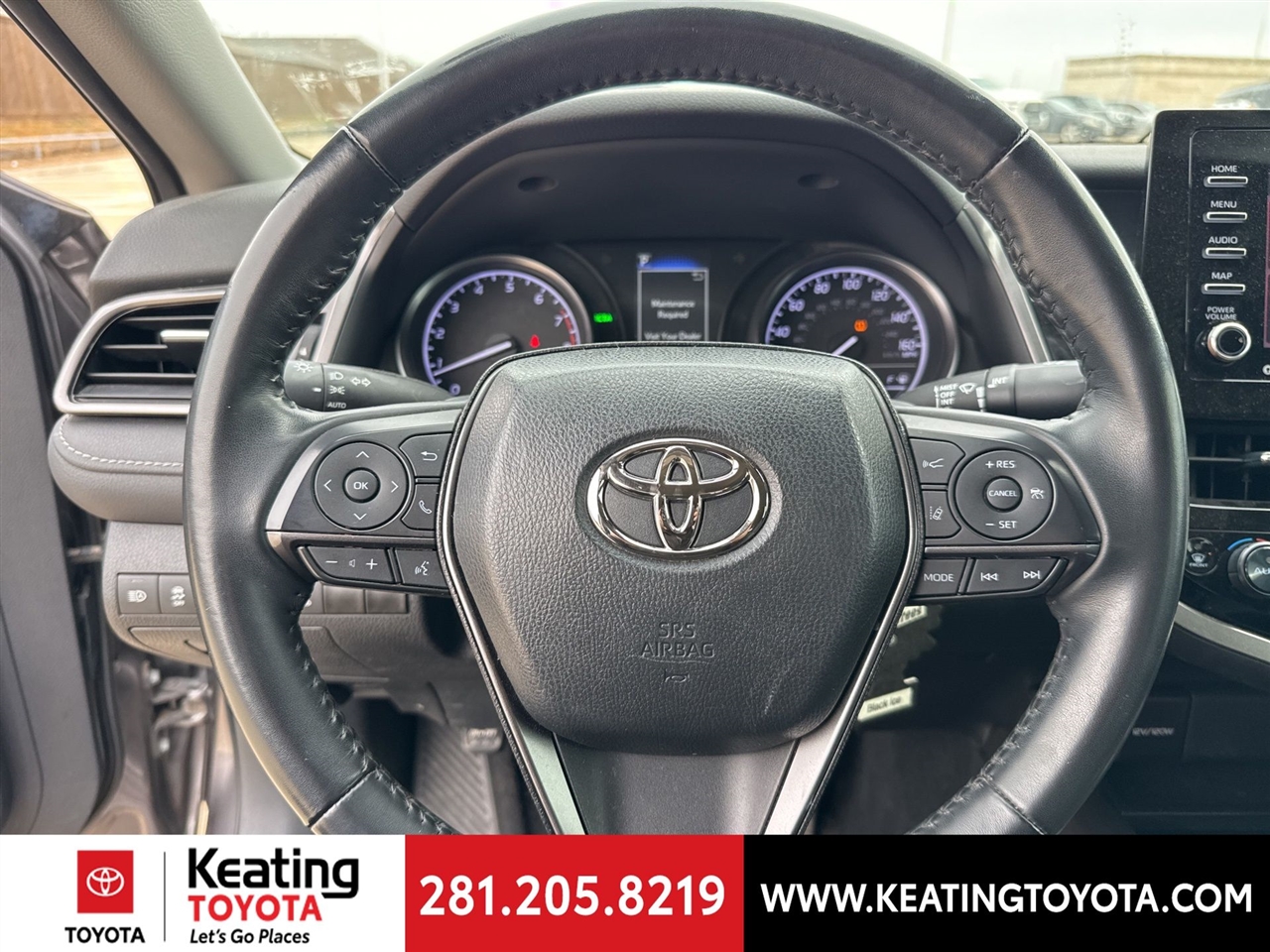 Toyota Camry SE 2023