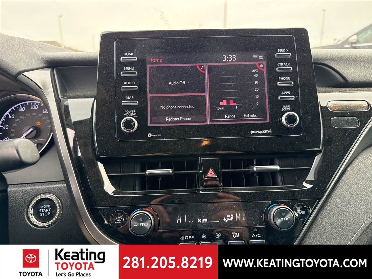 Toyota Camry SE 2023