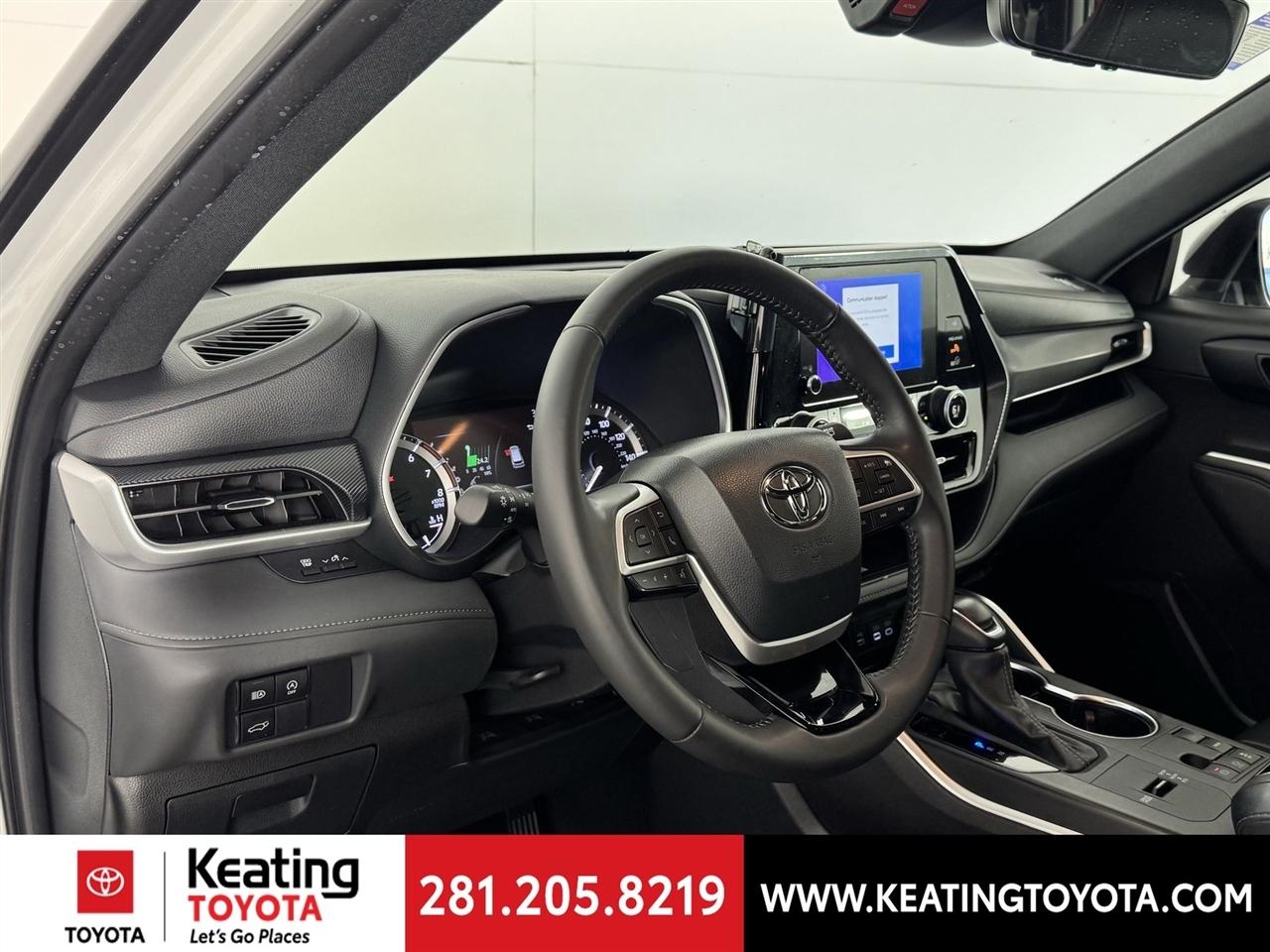 Toyota Highlander XLE 2024