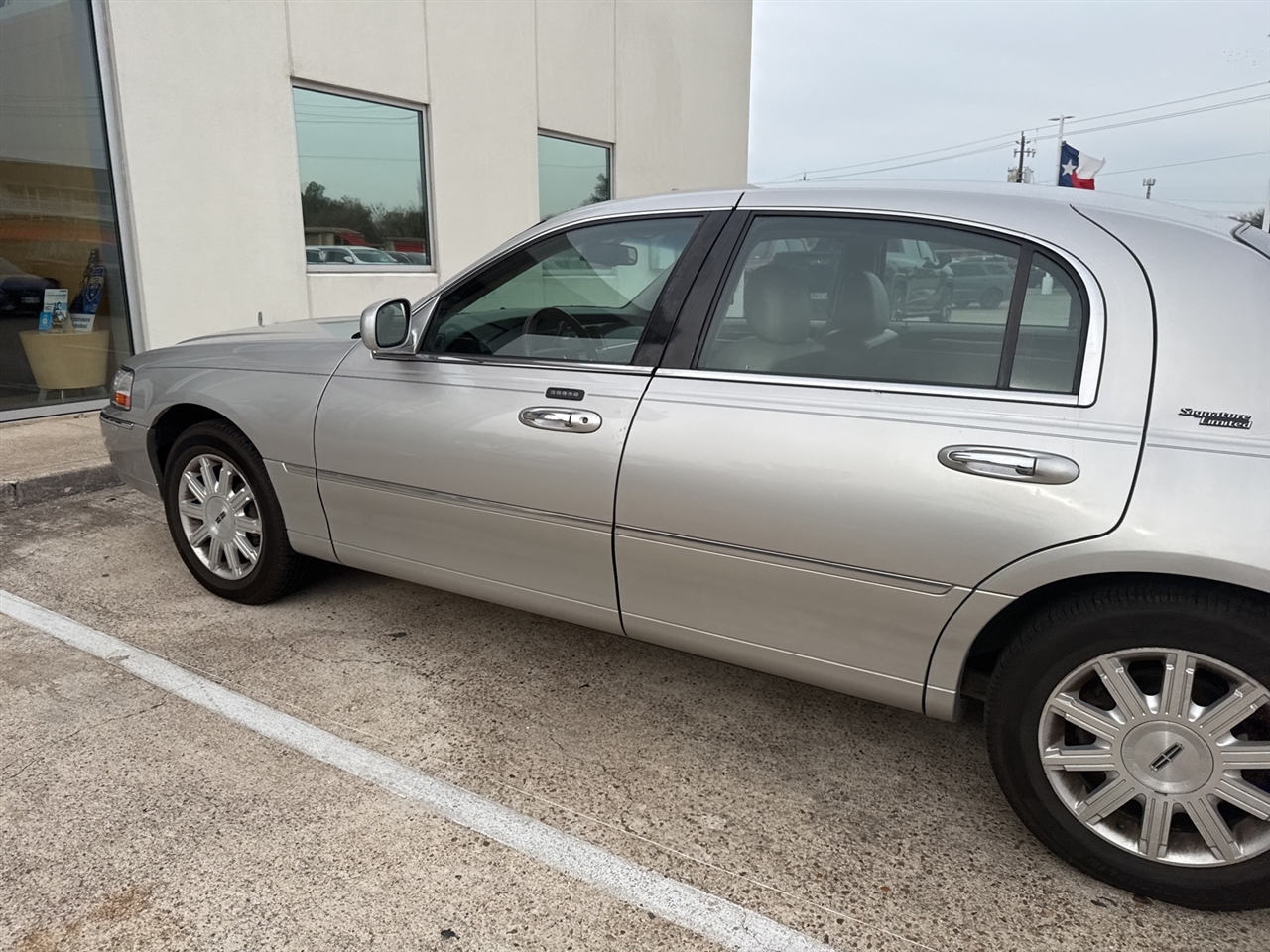 Lincoln Town Car Signature Limited 2009