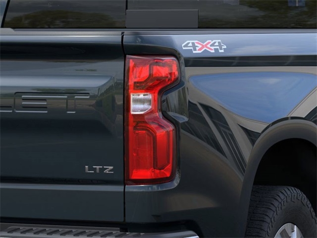 Chevrolet Silverado 1500 LTZ Crew Cab 4WD 2026