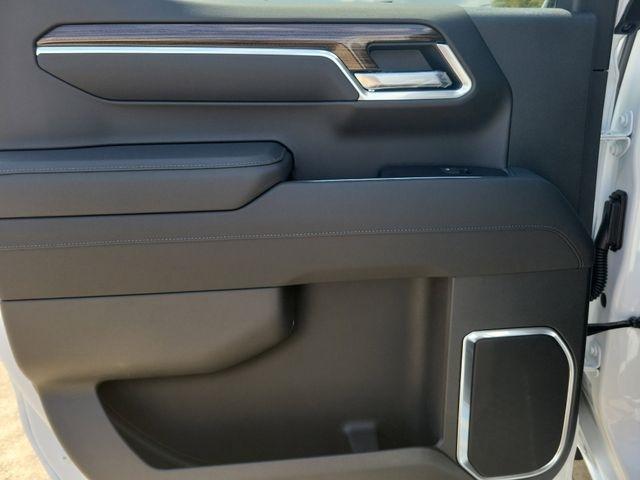 Chevrolet Silverado 1500 LT Crew Cab 4WD 2026