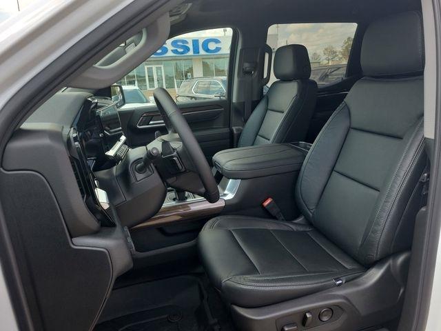 Chevrolet Silverado 1500 LT Crew Cab 4WD 2026