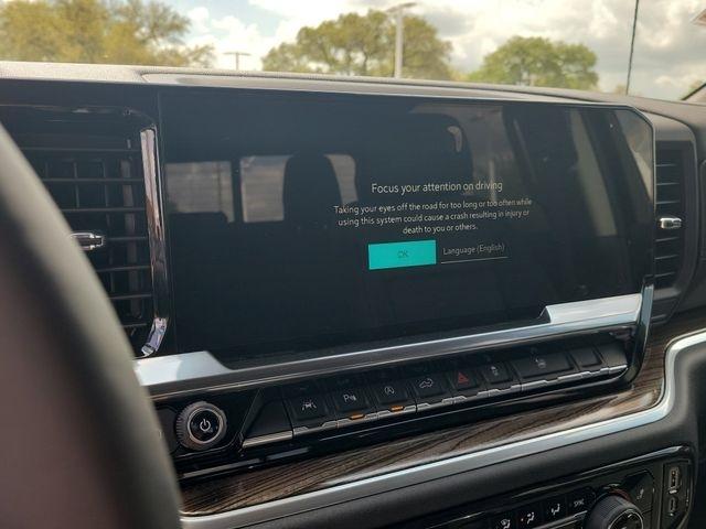 Chevrolet Silverado 1500 LT Crew Cab 4WD 2026