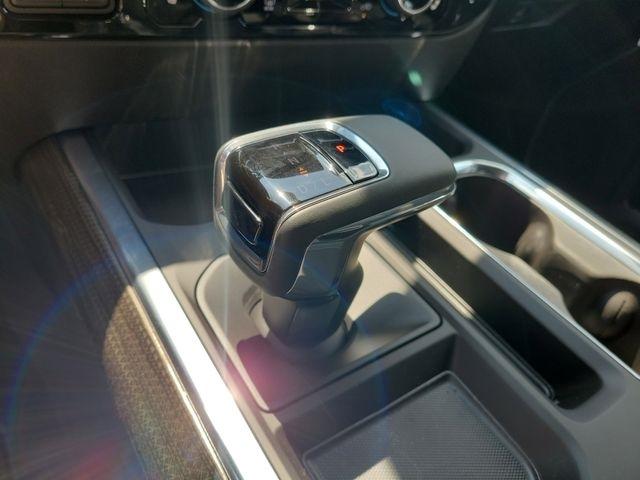 Chevrolet Silverado 1500 LT Crew Cab 4WD 2026