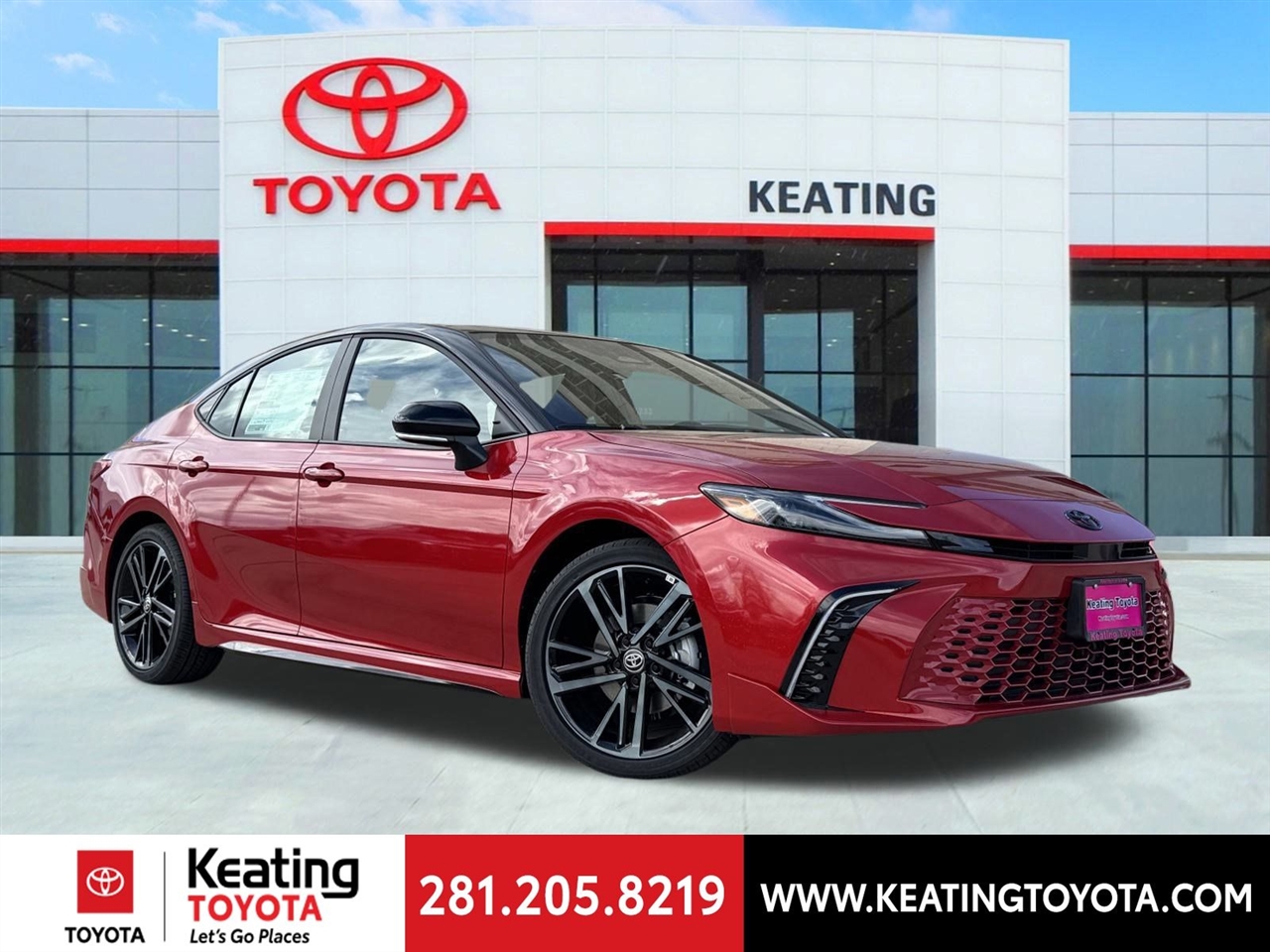 Toyota Camry Hybrid XLE 2026