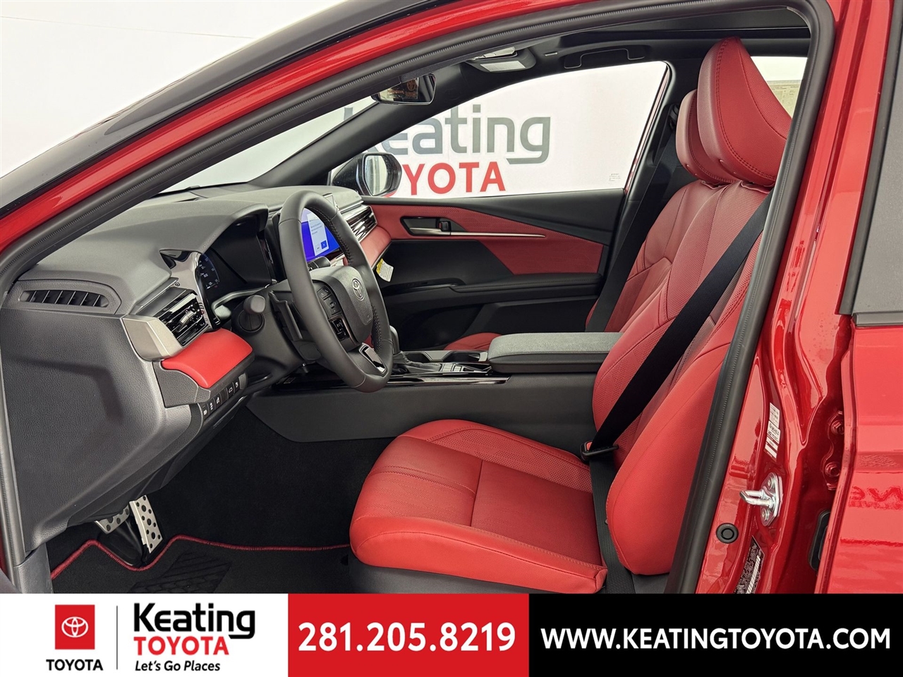 Toyota Camry Hybrid XLE 2026