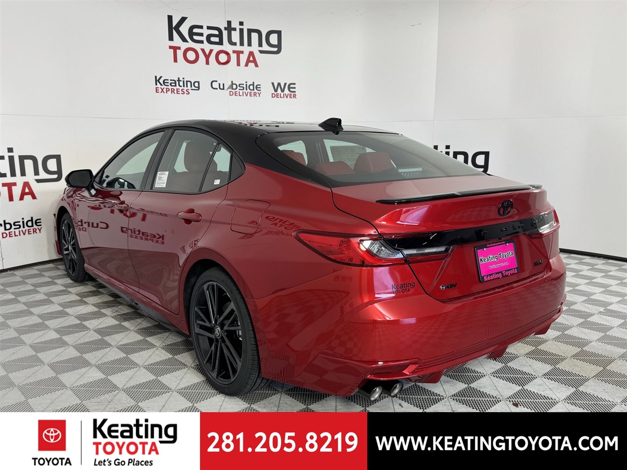 Toyota Camry Hybrid XLE 2026