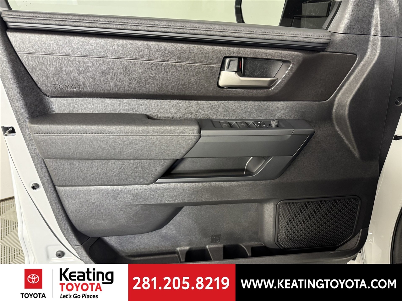 Toyota Tundra SR5 CrewMax 2WD 2026