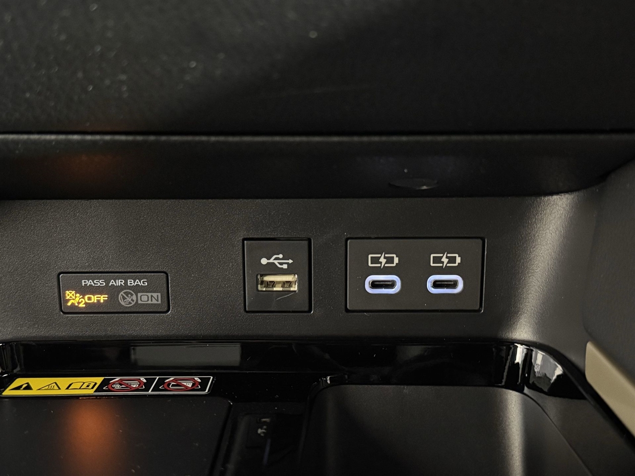 Toyota Camry Hybrid XLE 2026