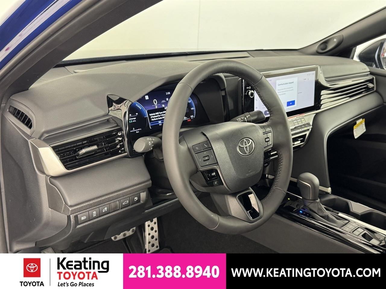 Toyota Camry Hybrid XLE 2026