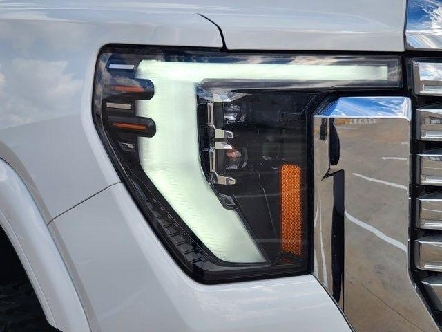 GMC Sierra 2500HD Denali Crew Cab 4WD SB 2024