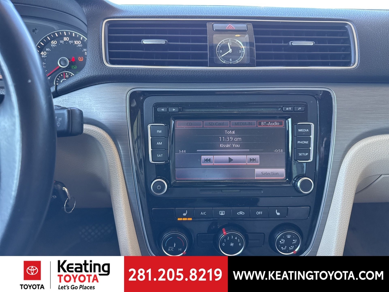 Volkswagen Passat 1.8T SE AT 2014