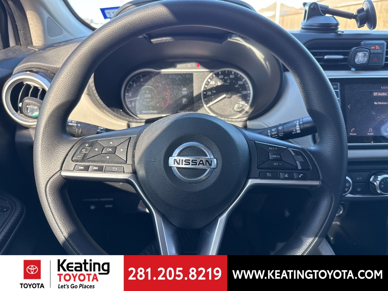 Nissan Versa SV 2021