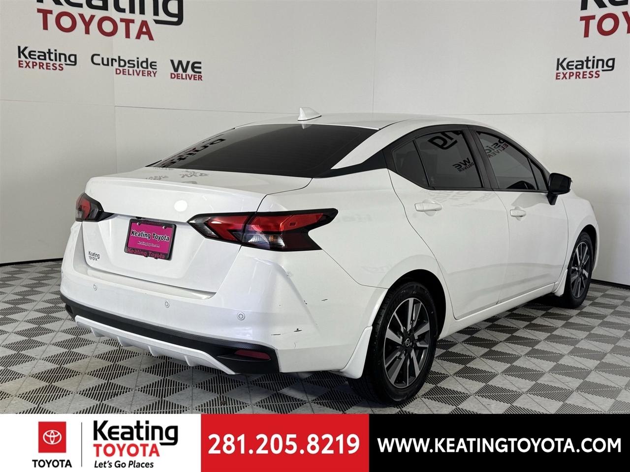 Nissan Versa SV 2021