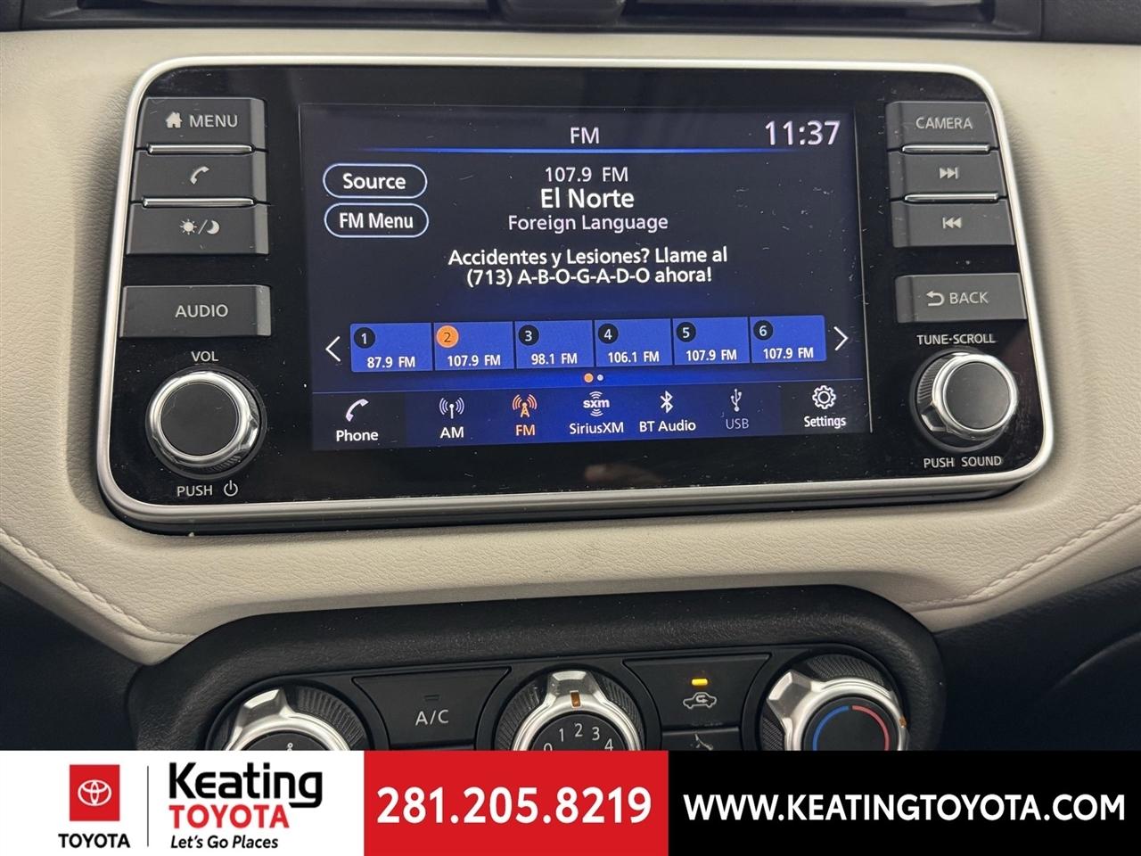 Nissan Versa SV 2021