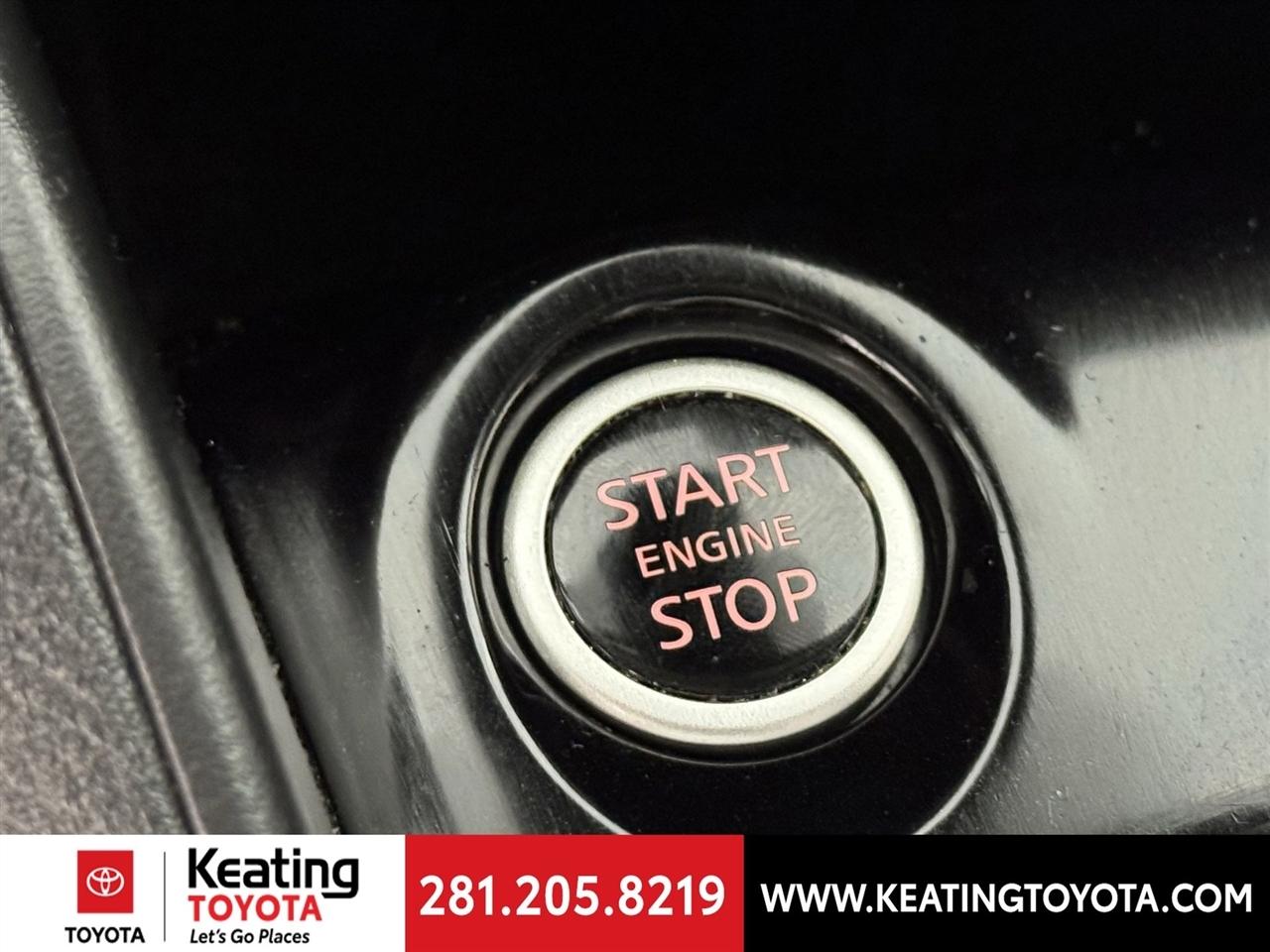 Nissan Versa SV 2021