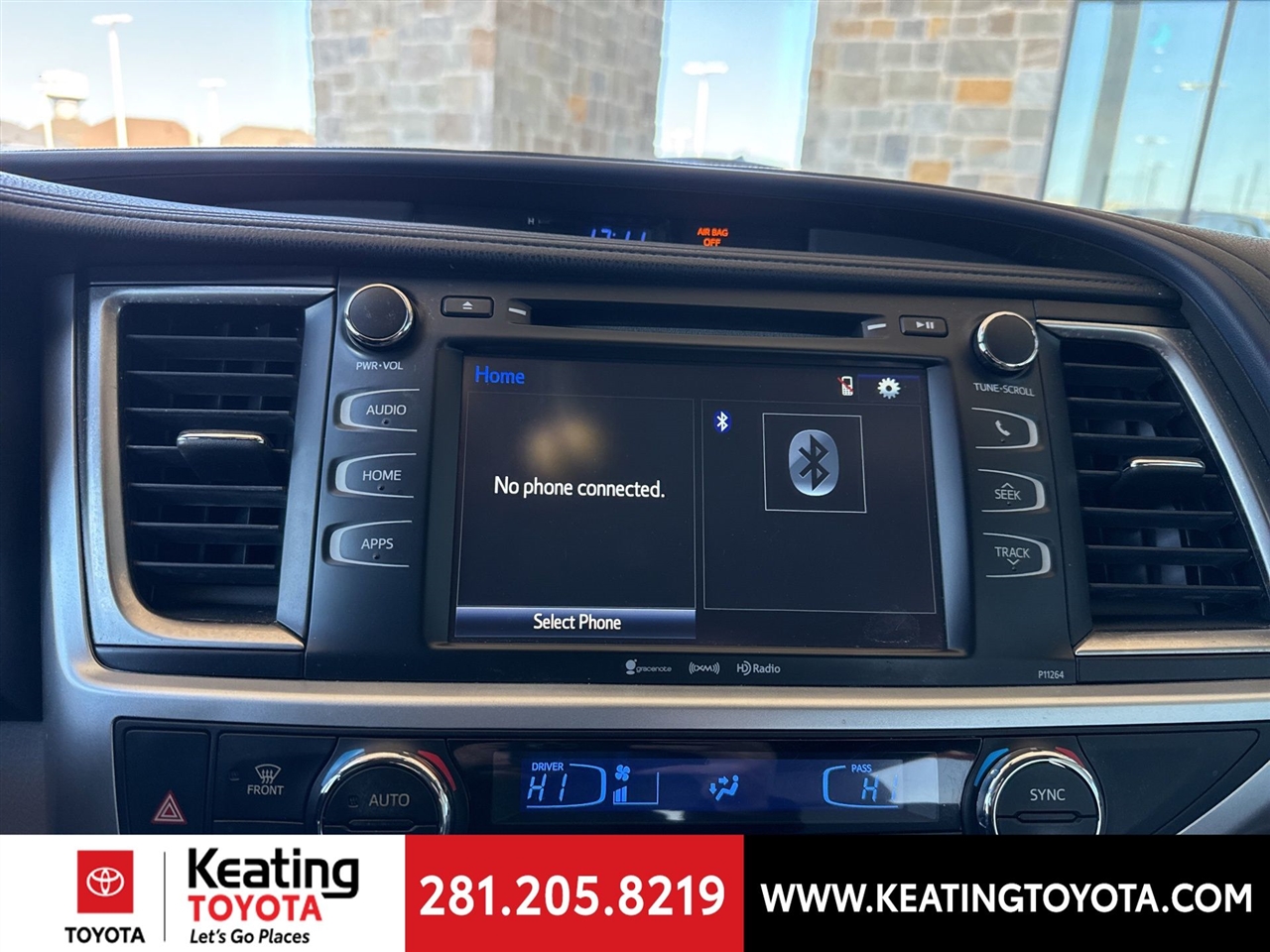 Toyota Highlander LE FWD V6 2016