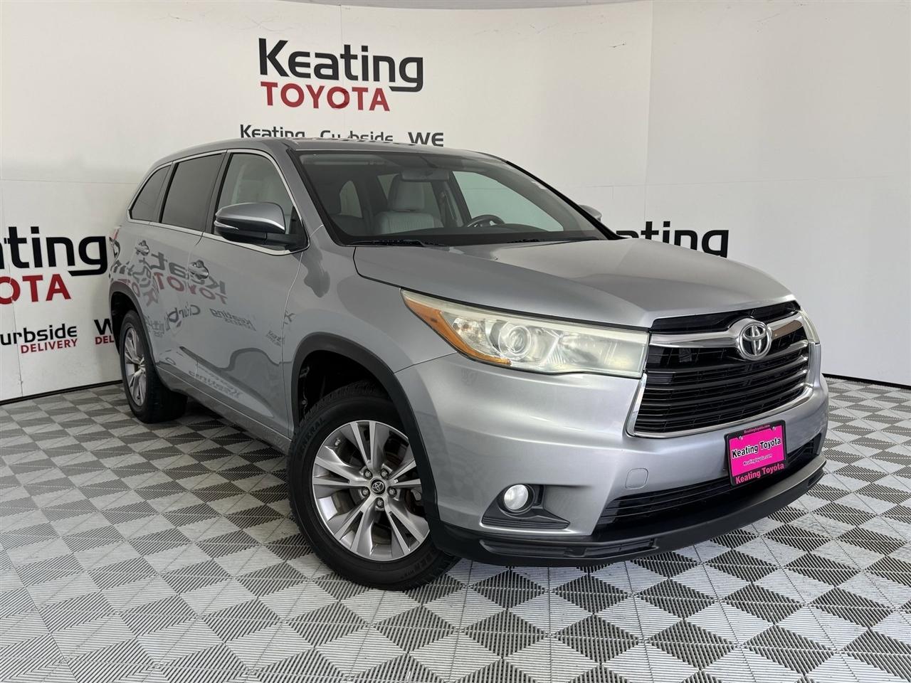 Toyota Highlander LE FWD V6 2016