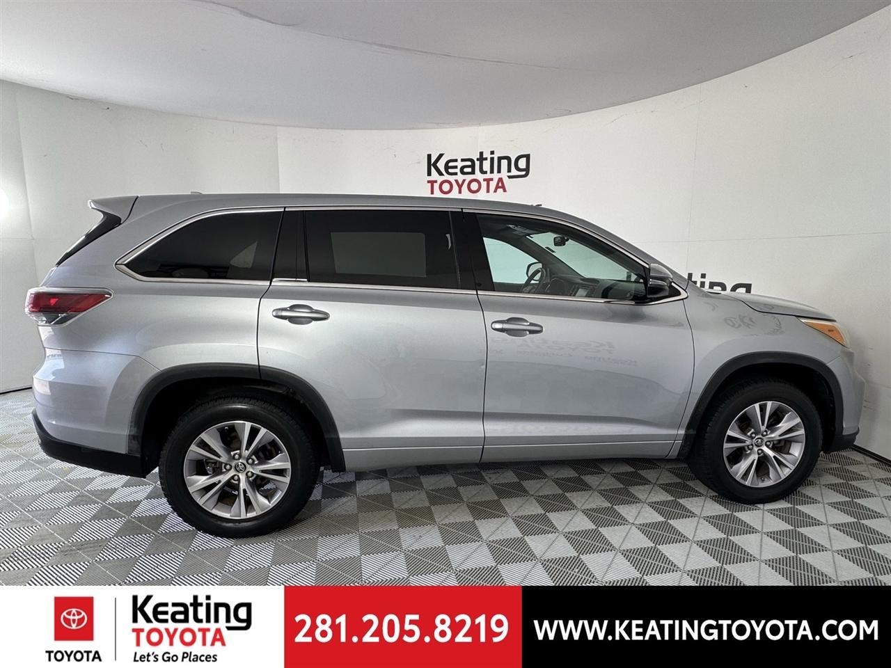 Toyota Highlander LE FWD V6 2016