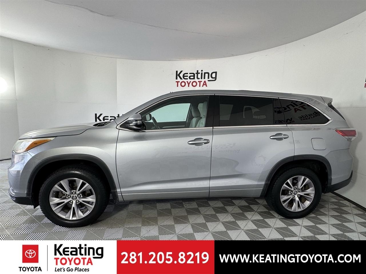 Toyota Highlander LE FWD V6 2016