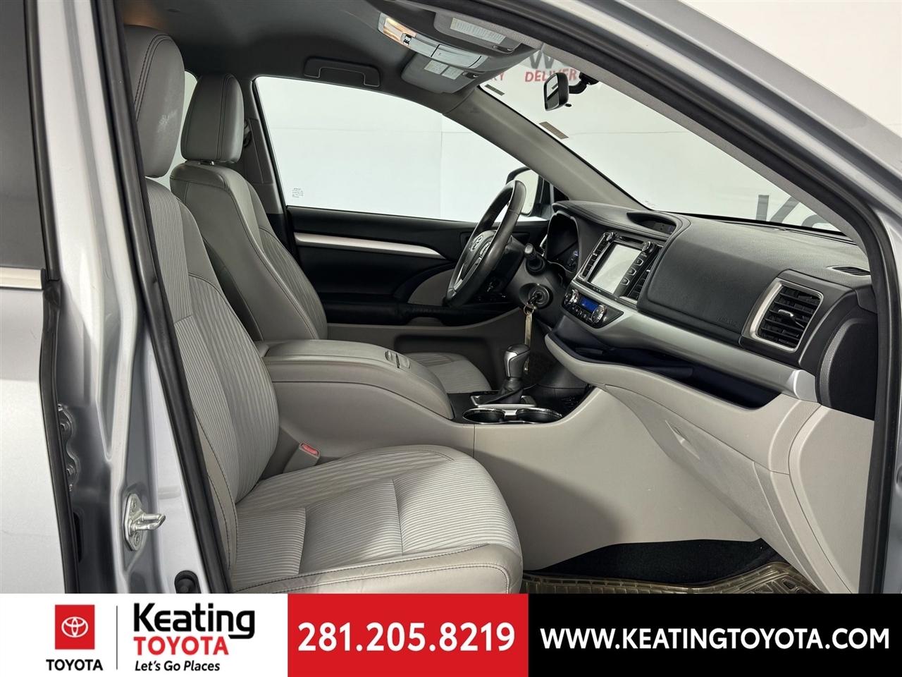 Toyota Highlander LE FWD V6 2016