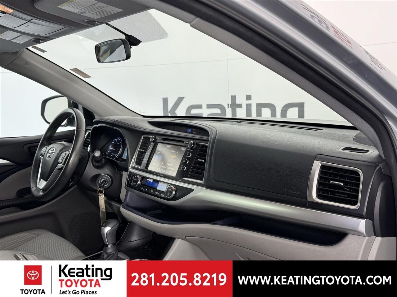 Toyota Highlander LE FWD V6 2016