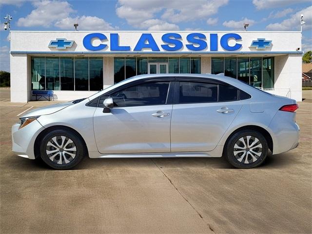 Toyota Corolla LE Hybrid 2022