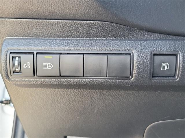 Toyota Corolla LE Hybrid 2022