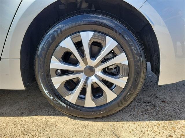 Toyota Corolla LE Hybrid 2022