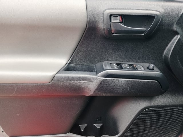 Toyota Tacoma SR5 Double Cab I4 2WD 2022