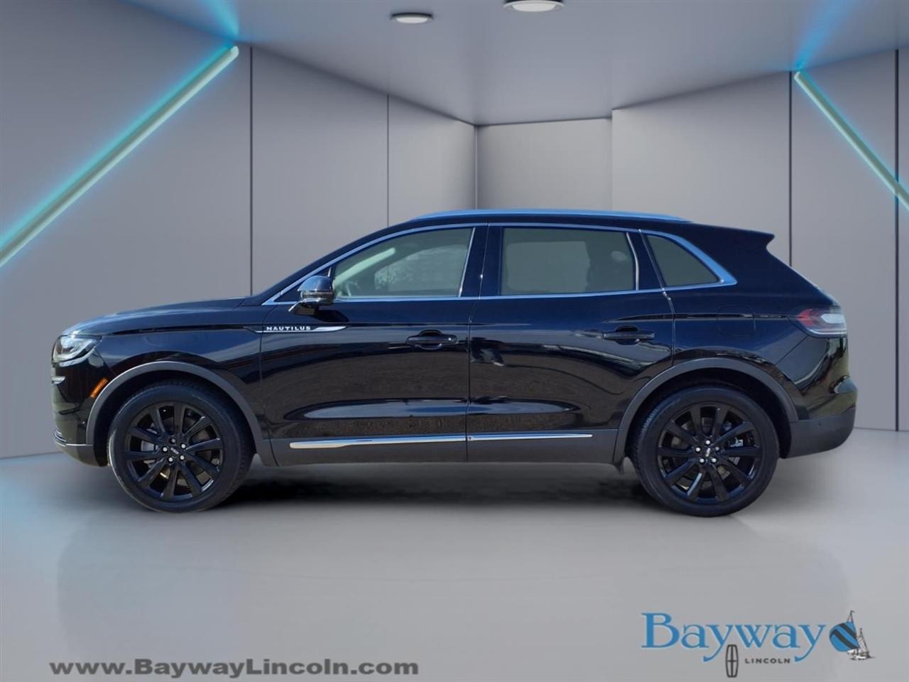 Lincoln Nautilus Reserve AWD 2022