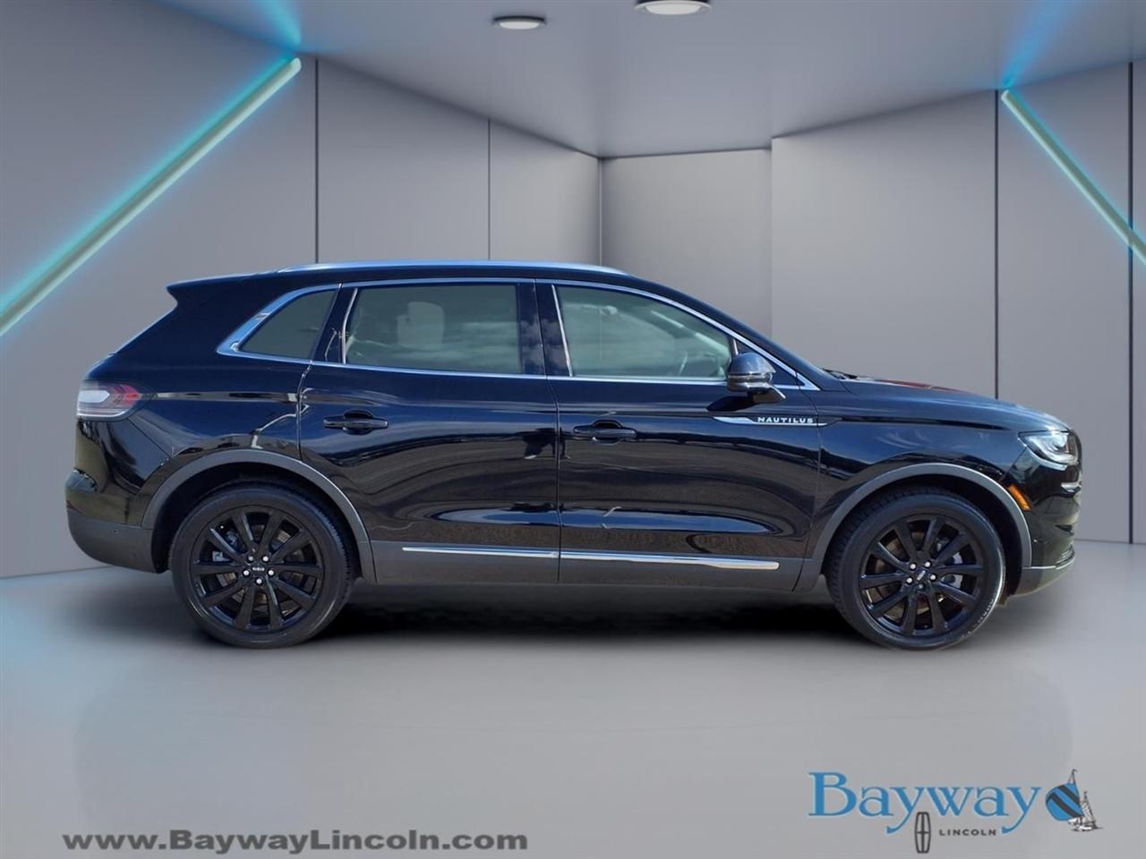 Lincoln Nautilus Reserve AWD 2022