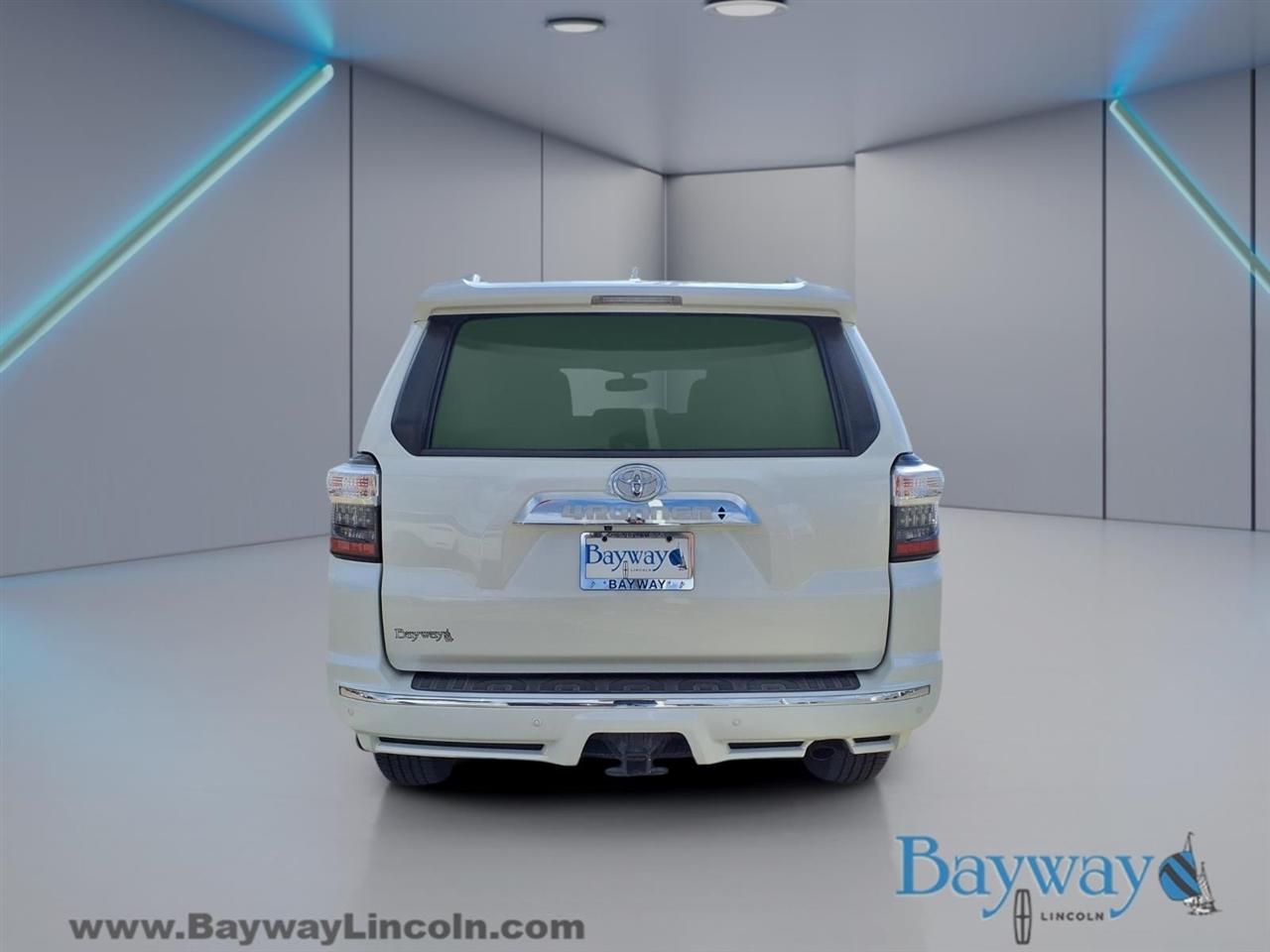 Toyota 4Runner SR5 2WD 2018