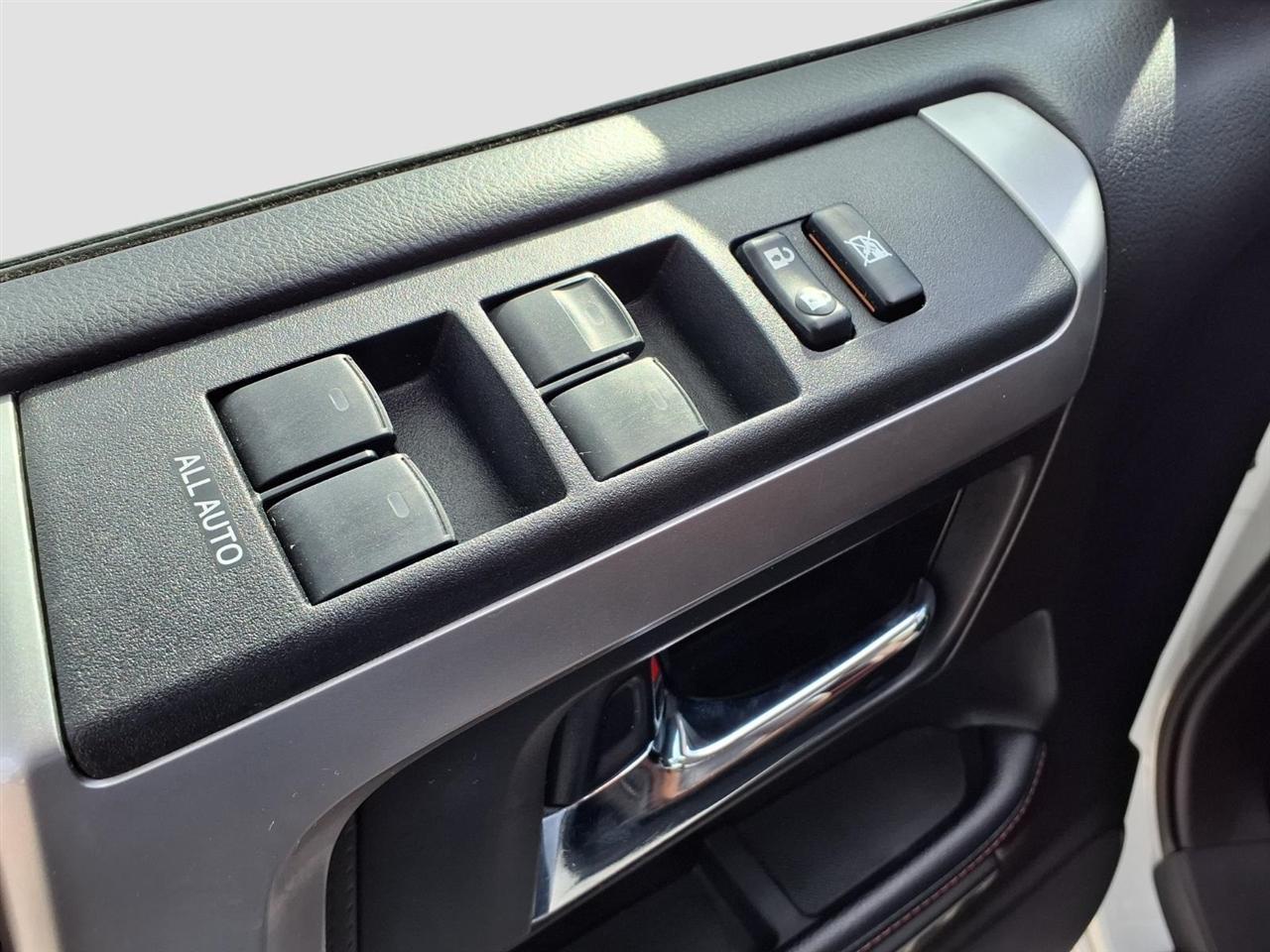 Toyota 4Runner SR5 2WD 2018