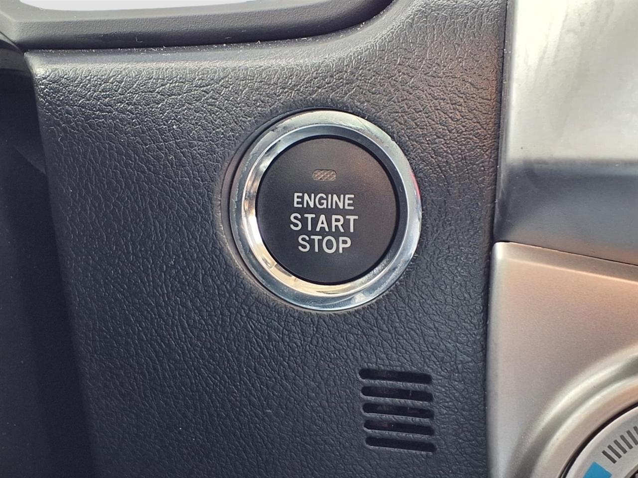 Toyota 4Runner SR5 2WD 2018