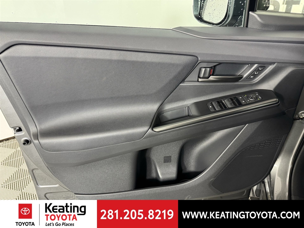 Toyota bZ XLE Plus 2026