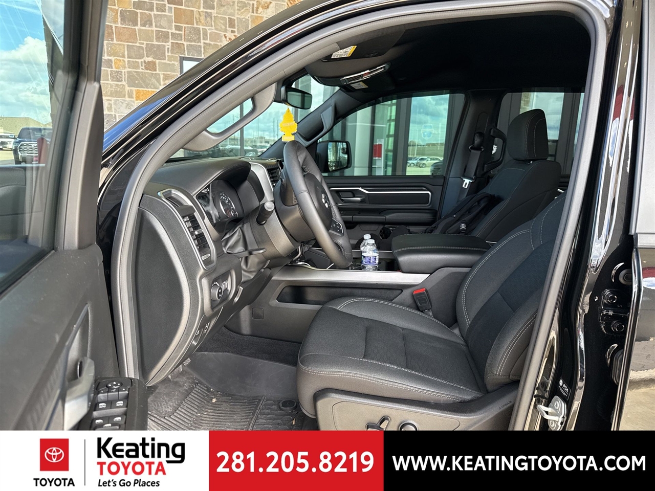 RAM 1500 Big Horn Crew Cab SWB 4WD 2025