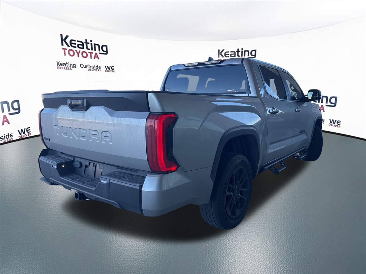 Toyota Tundra SR5 CrewMax 4WD 2024