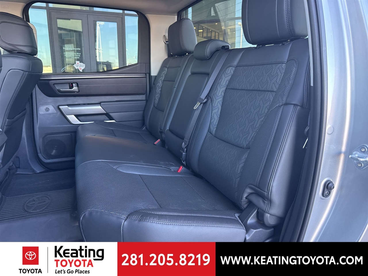 Toyota Tundra SR5 CrewMax 4WD 2024