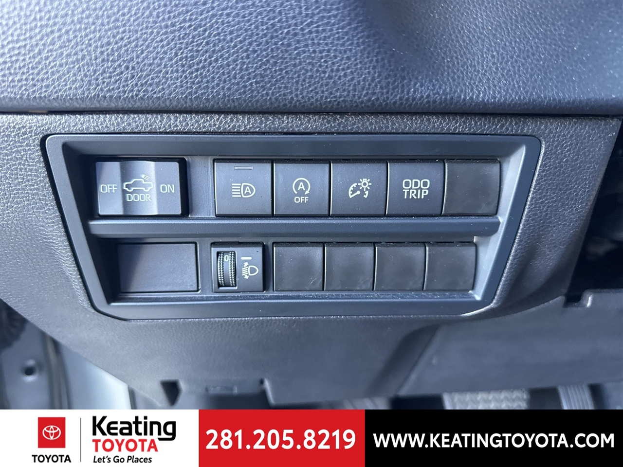 Toyota Tundra SR5 CrewMax 4WD 2024