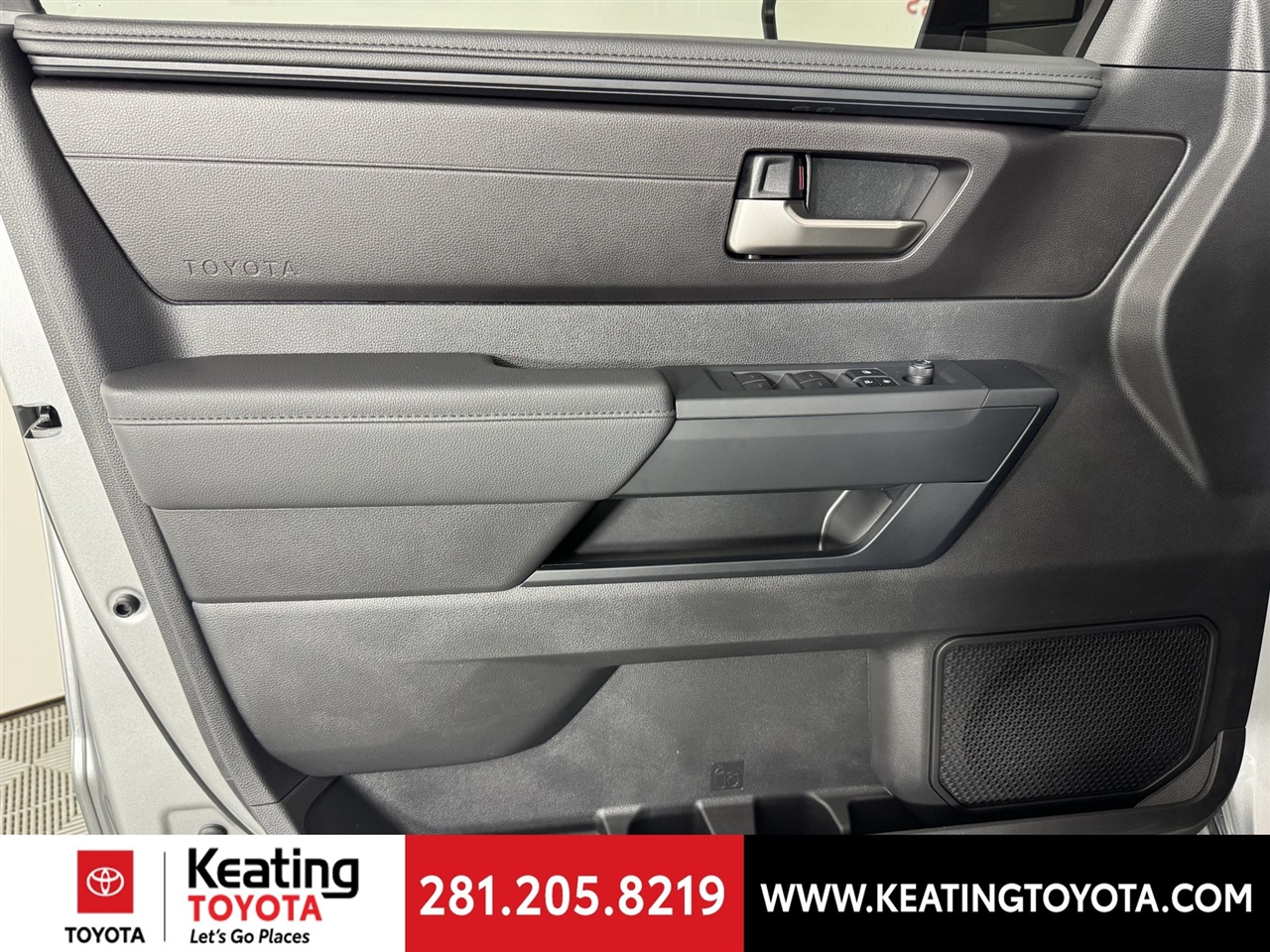 Toyota Tundra SR5 CrewMax 2WD 2026