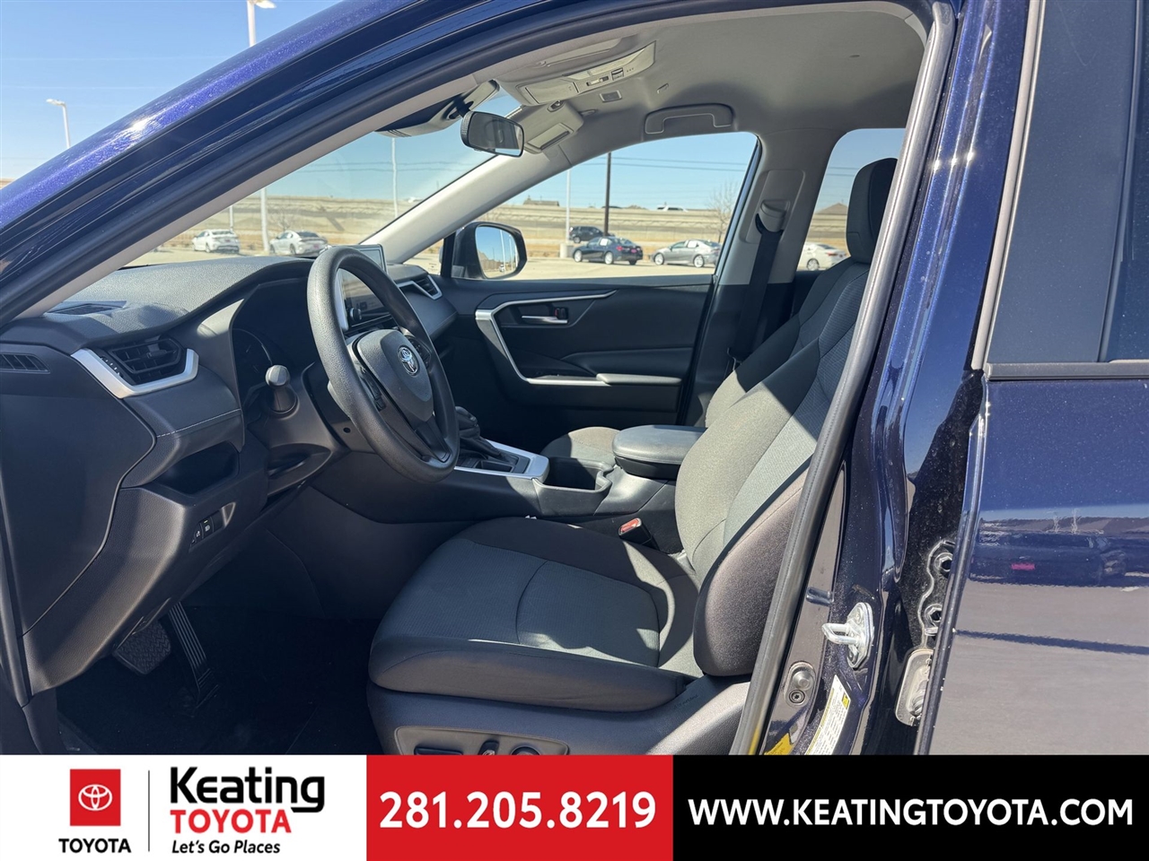 Toyota RAV4 XLE 2024