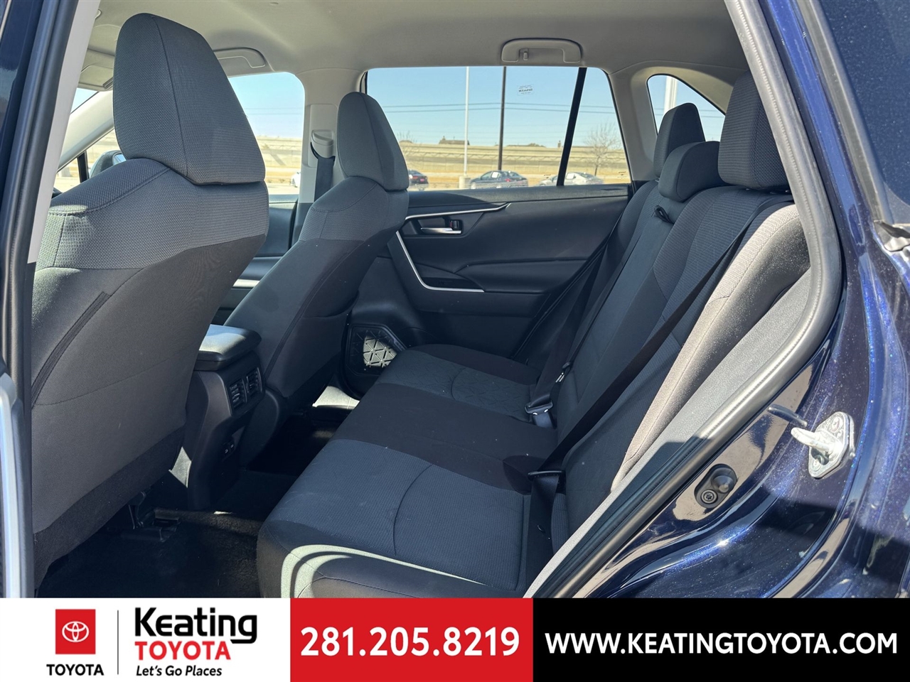 Toyota RAV4 XLE 2024